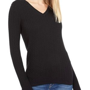 Tommy Hilfiger Women's Classic Fit V-Neck Sweater